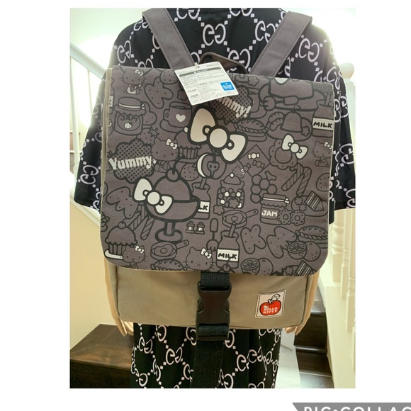 Hello Kitty backpack - Picture 3 of 7